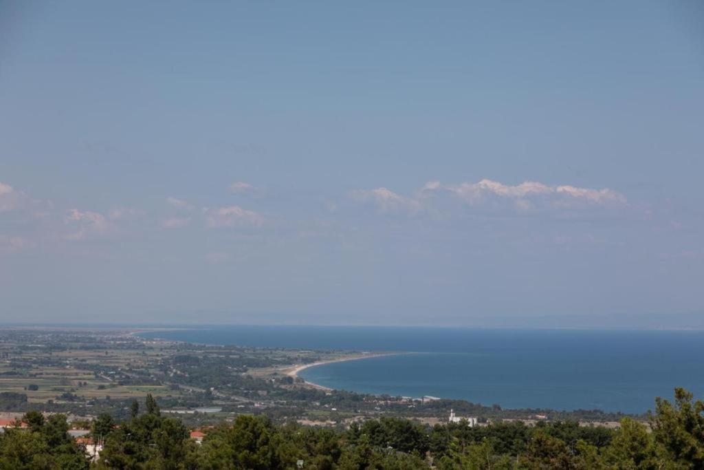 Rodon Apartment With Great View, Sauna And Jacuzzi Литохоро Номер фото